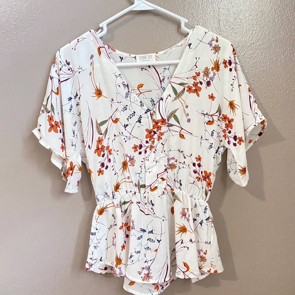Sienna Sky flowy shirt